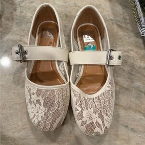 Cream Lace Women Shoes